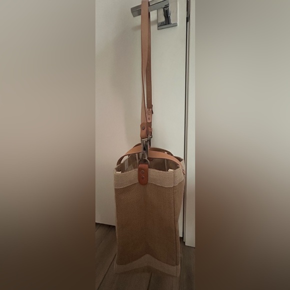 Apolis + Clare v market tote - Picture 8 of 9